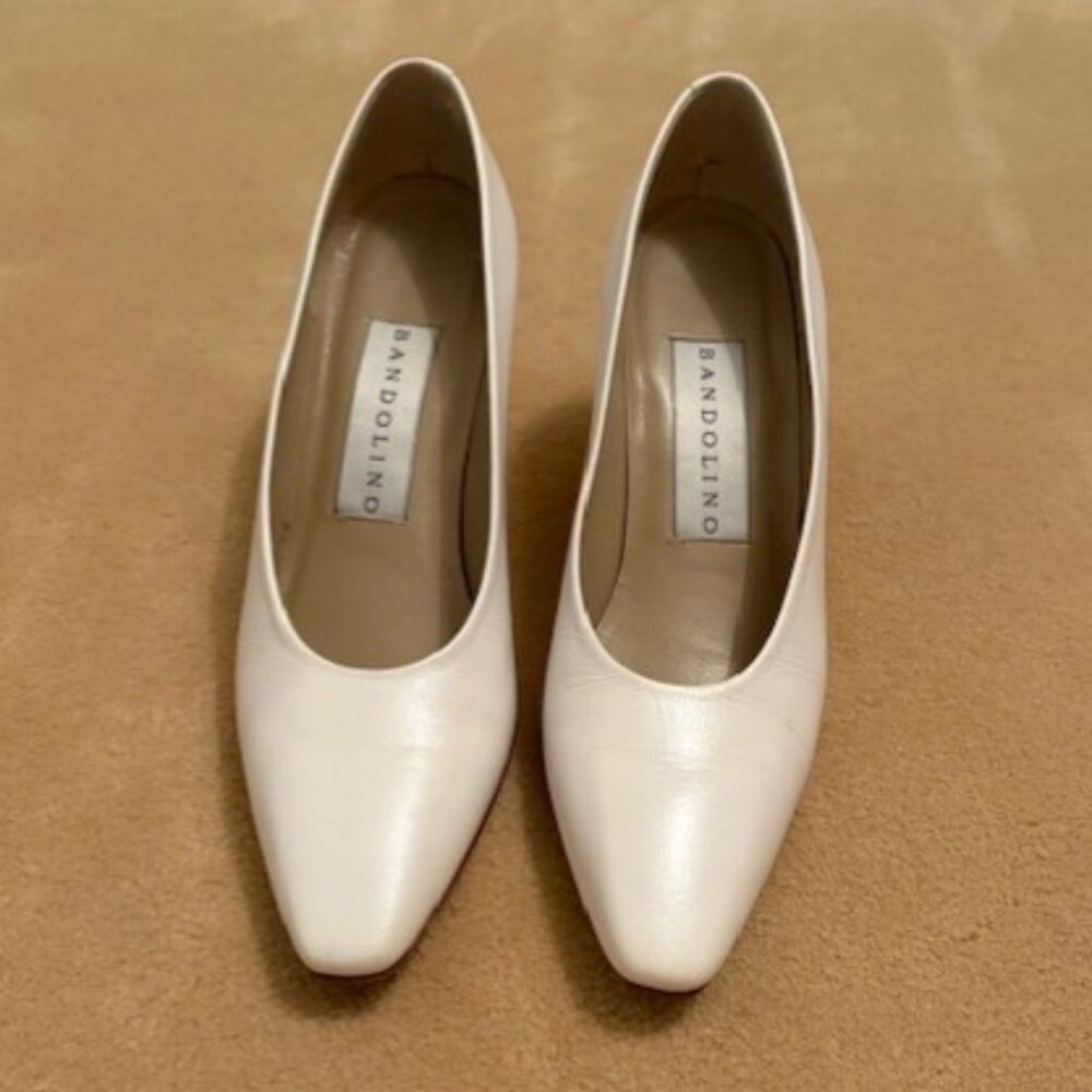 Bandolino Cream Leather Pump 8 1/2